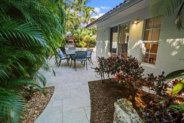 $3,695,000 | 6310 North Ocean Boulevard, Ocean Ridge, FL 33435