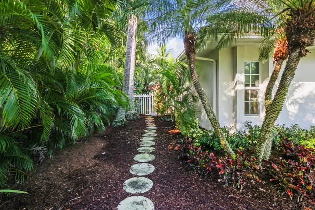 $3,695,000 | 6310 North Ocean Boulevard, Ocean Ridge, FL 33435