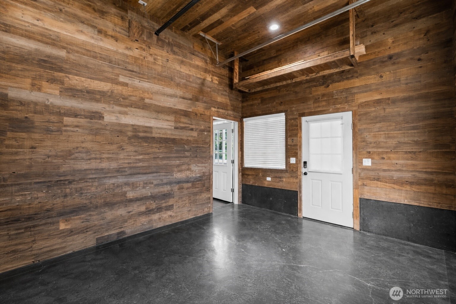 130 Horse Heaven Road Cle Elum, WA 98922 - Photo 9 of 34 a view of an empty walk in closet
