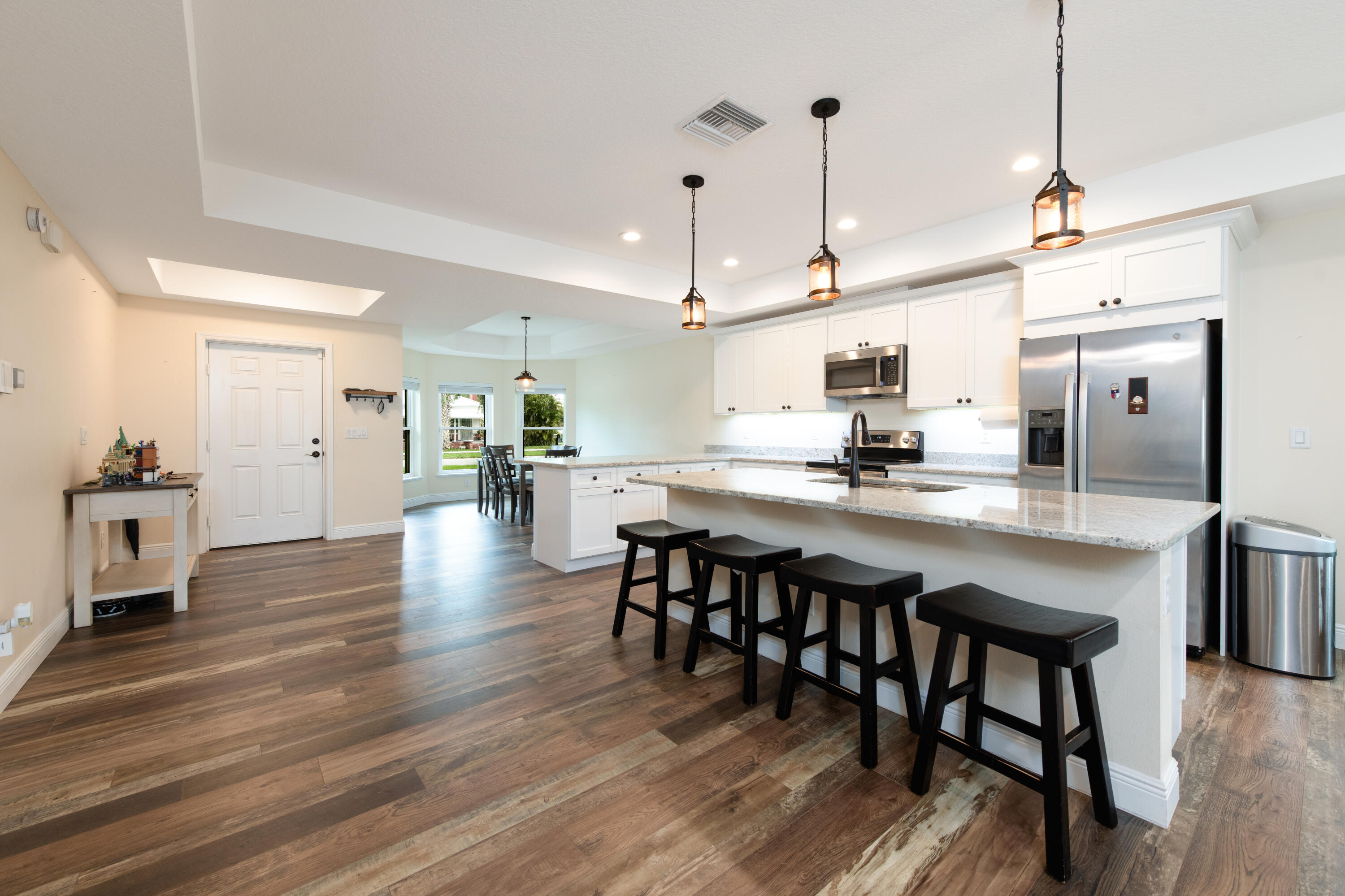 809 Southwest 3rd Avenue Okeechobee, FL 34974 - Photo 11 of 29 Dine at Counter