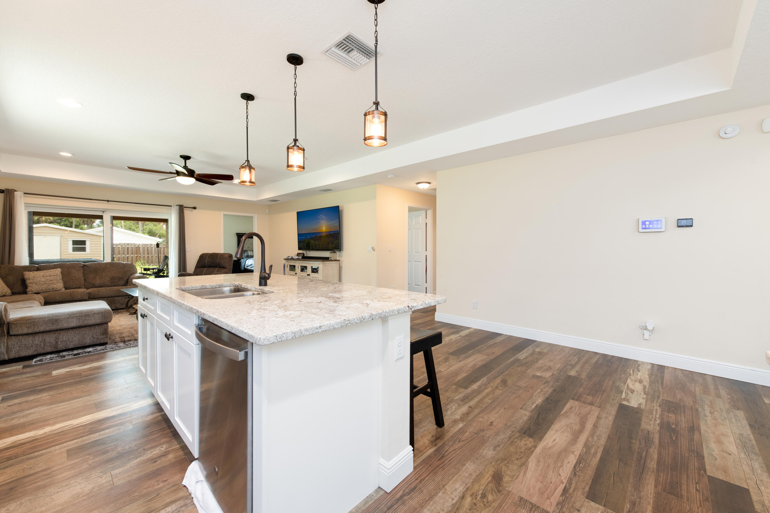 809 Southwest 3rd Avenue Okeechobee, FL 34974 - Photo 12 of 29 Kitchen