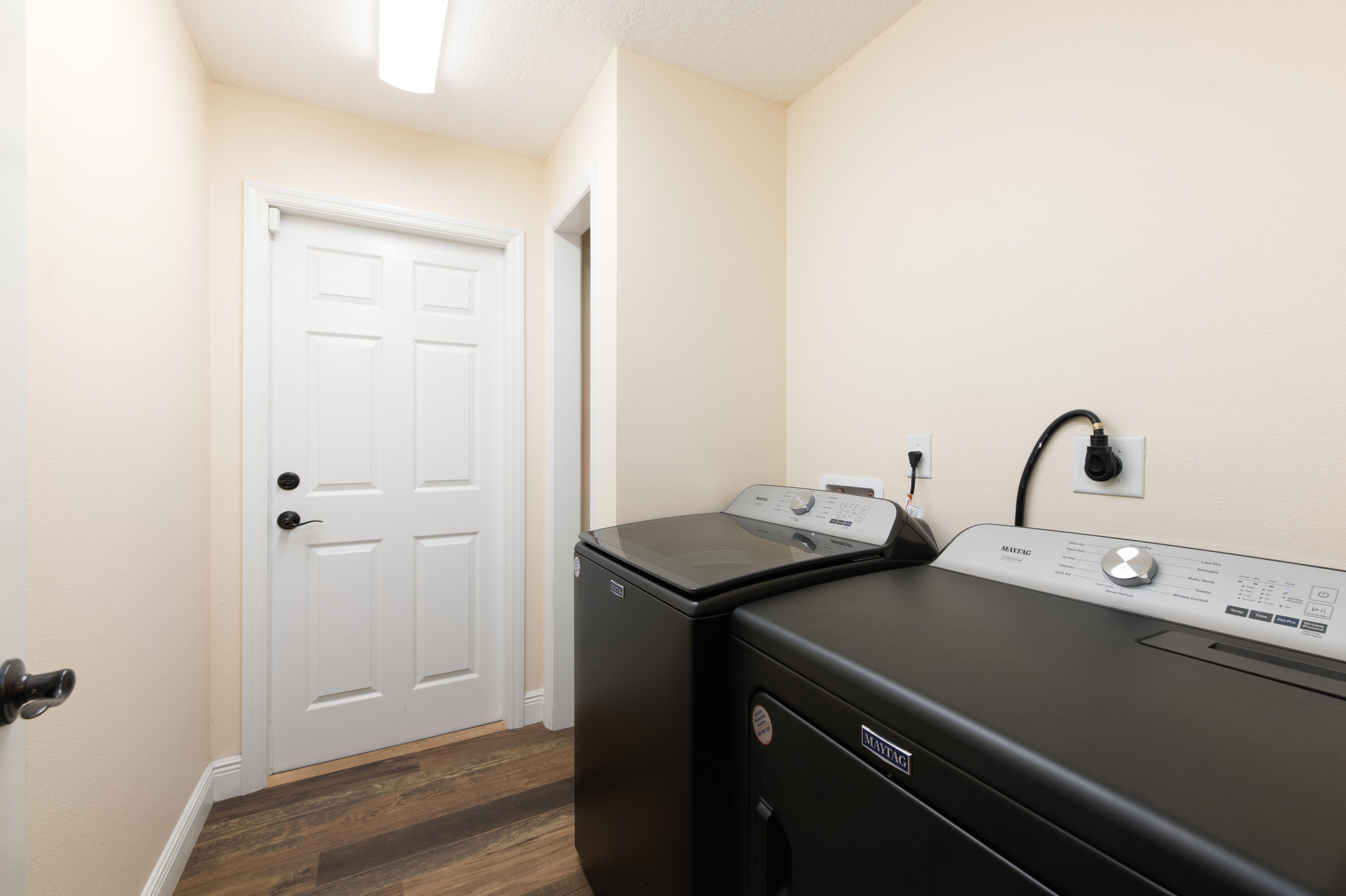 809 Southwest 3rd Avenue Okeechobee, FL 34974 - Photo 19 of 29 Laundry Room