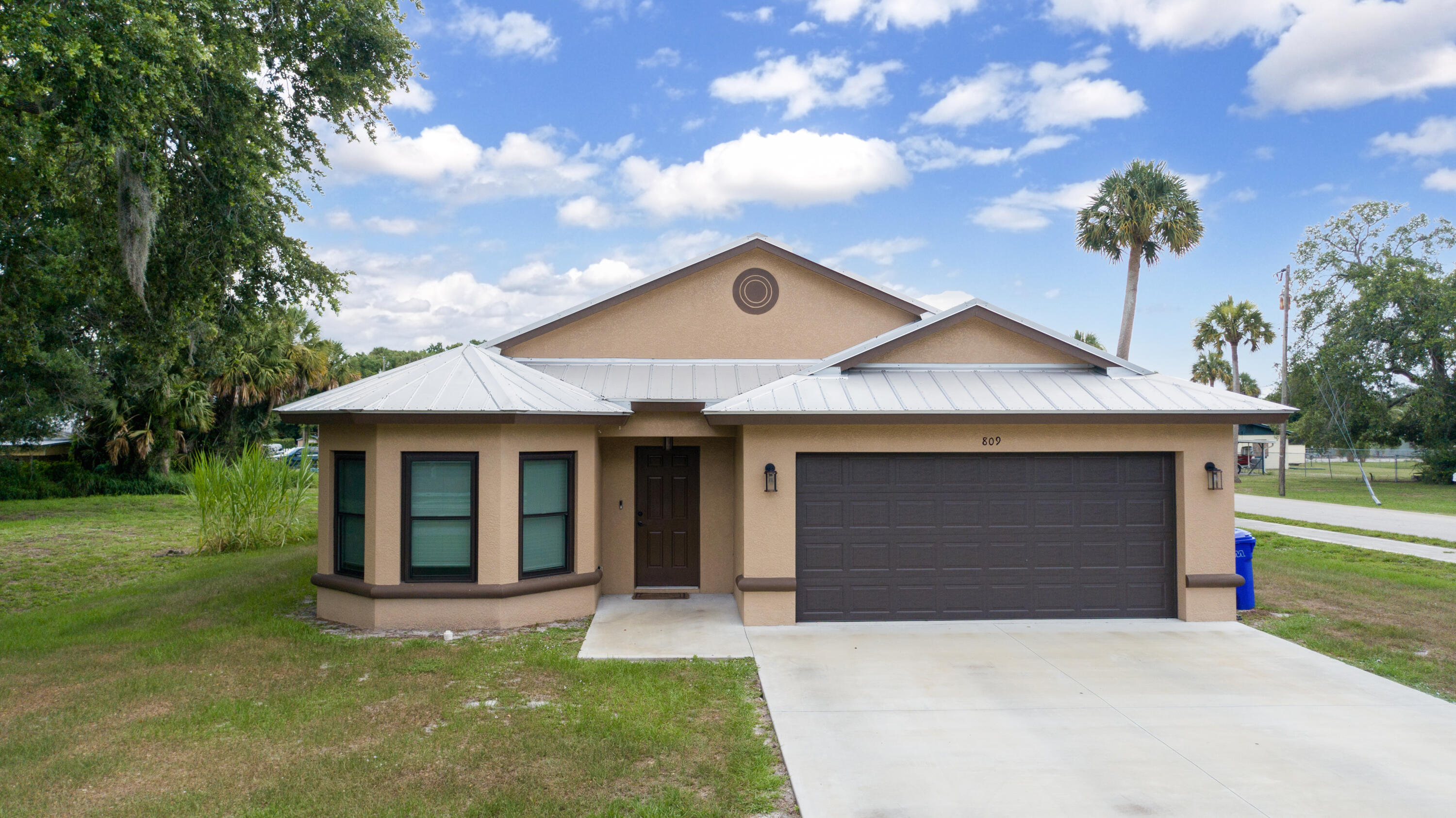 809 Southwest 3rd Avenue Okeechobee, FL 34974 - Photo 2 of 29 Primary