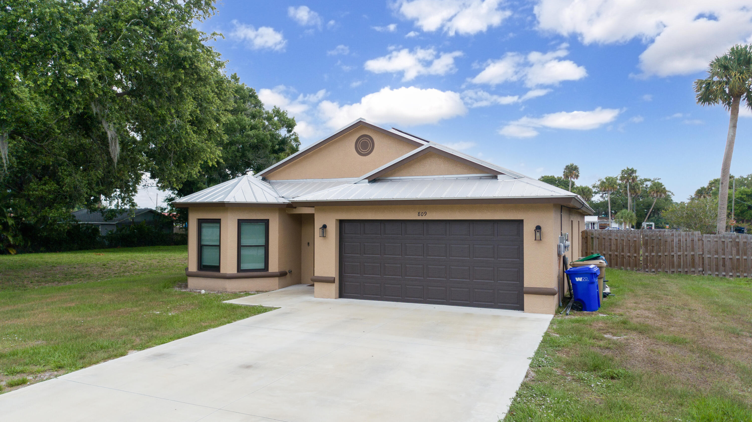809 Southwest 3rd Avenue Okeechobee, FL 34974 - Photo 29 of 29 Front Right