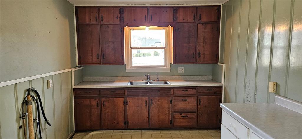 3718 Kendall Lane Waco, TX 76705 - Photo 2 of 14