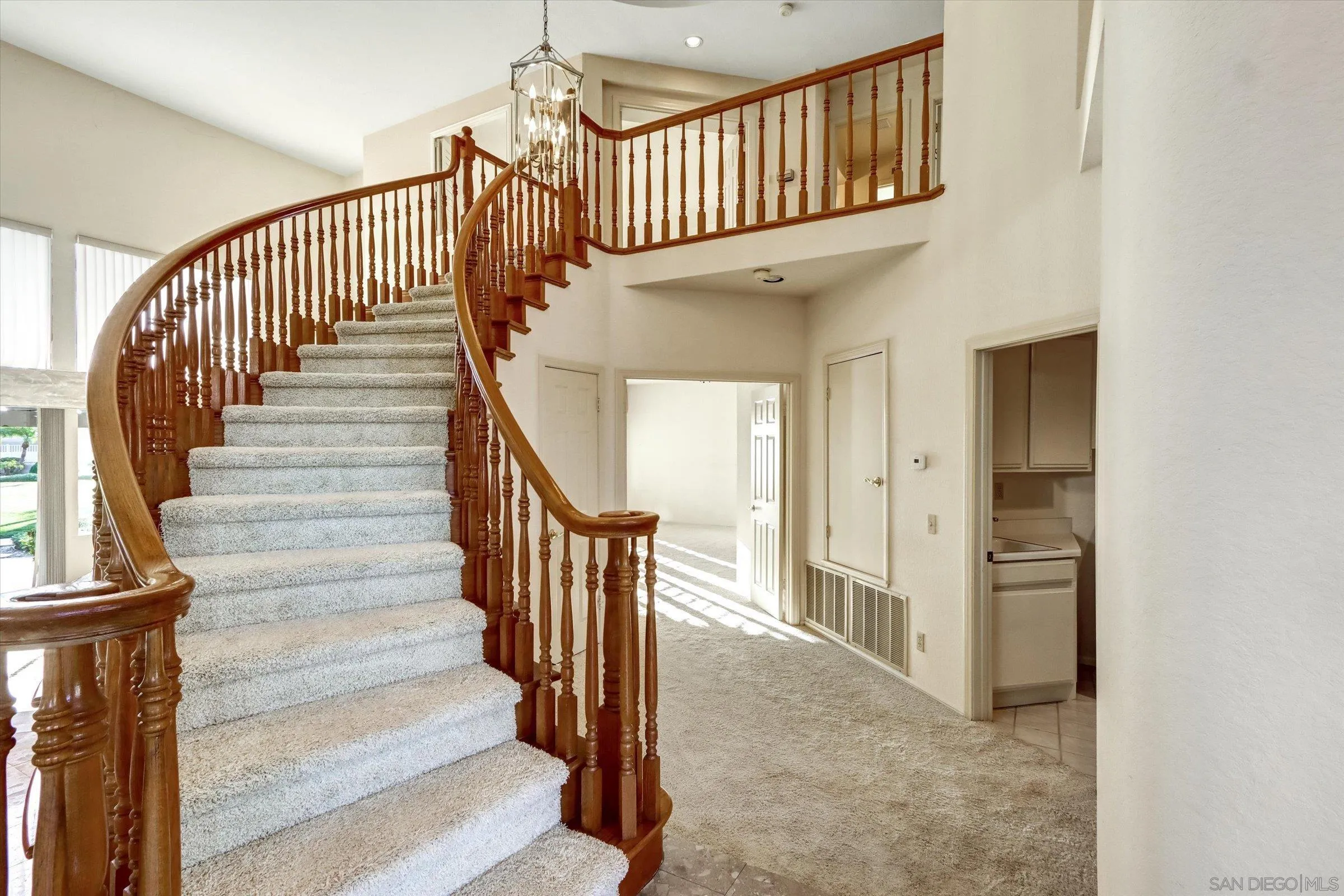 1840 Cabernet Drive Chula Vista, CA 91913 - Photo 30 of 66 a view of entryway with wooden floor
