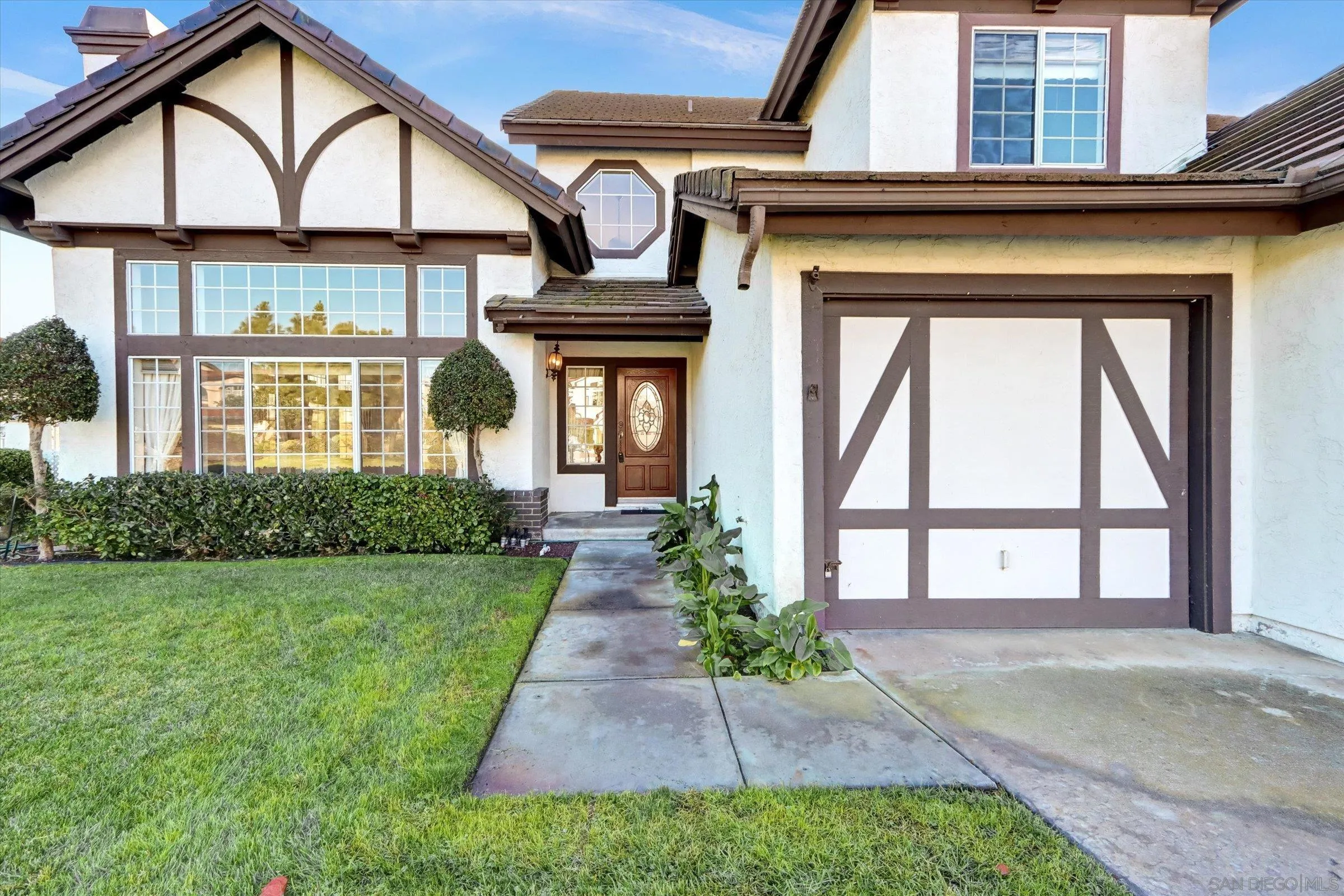 1840 Cabernet Drive Chula Vista, CA 91913 - Photo 6 of 66 front view of a house