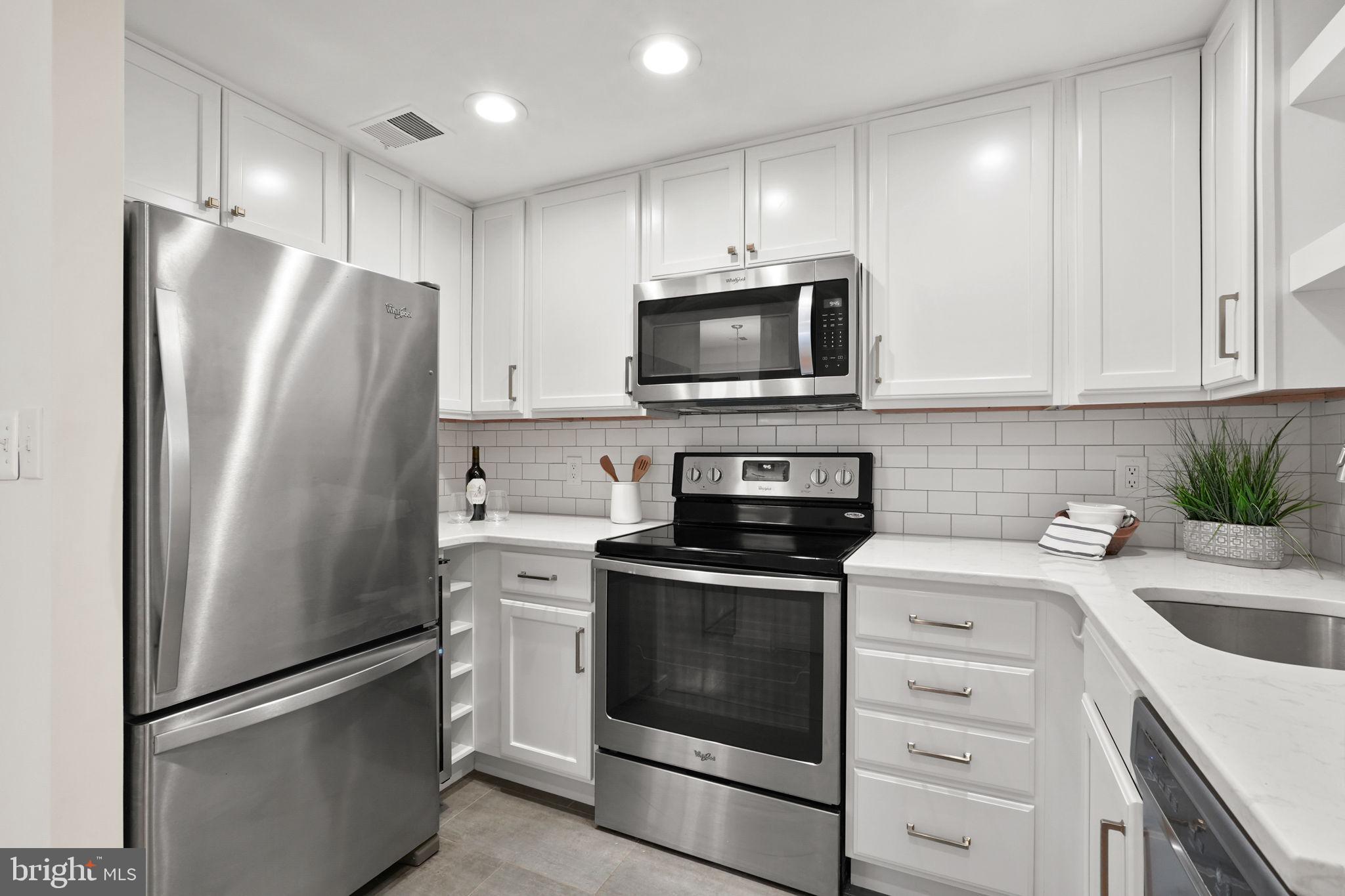 2611 Adams Mill Road Northwest, Unit 103 Washington, DC 20009 - Photo 6 of 27