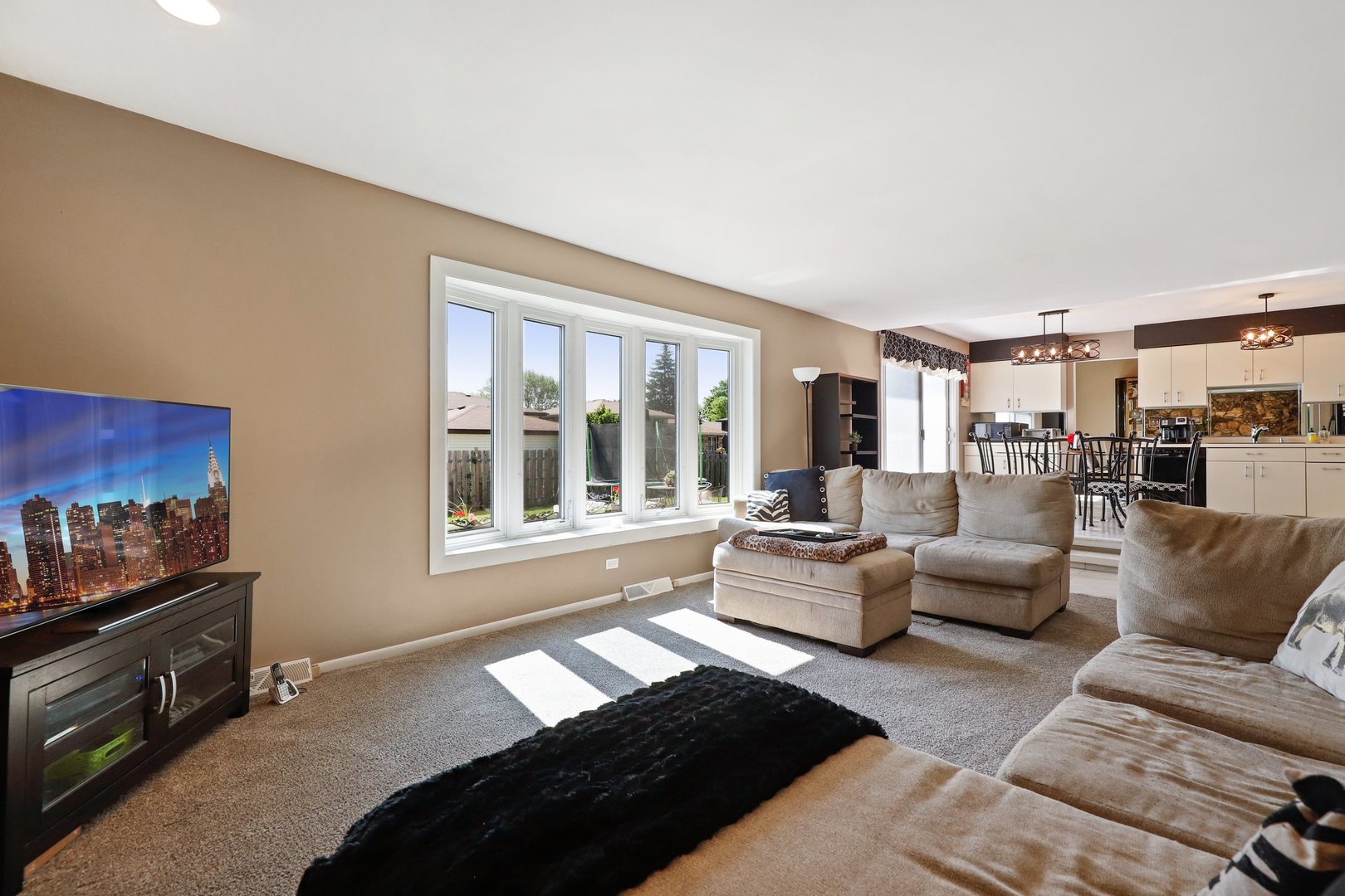 1221 Honey Hill Road Addison, IL 60101 - Photo 22 of 41