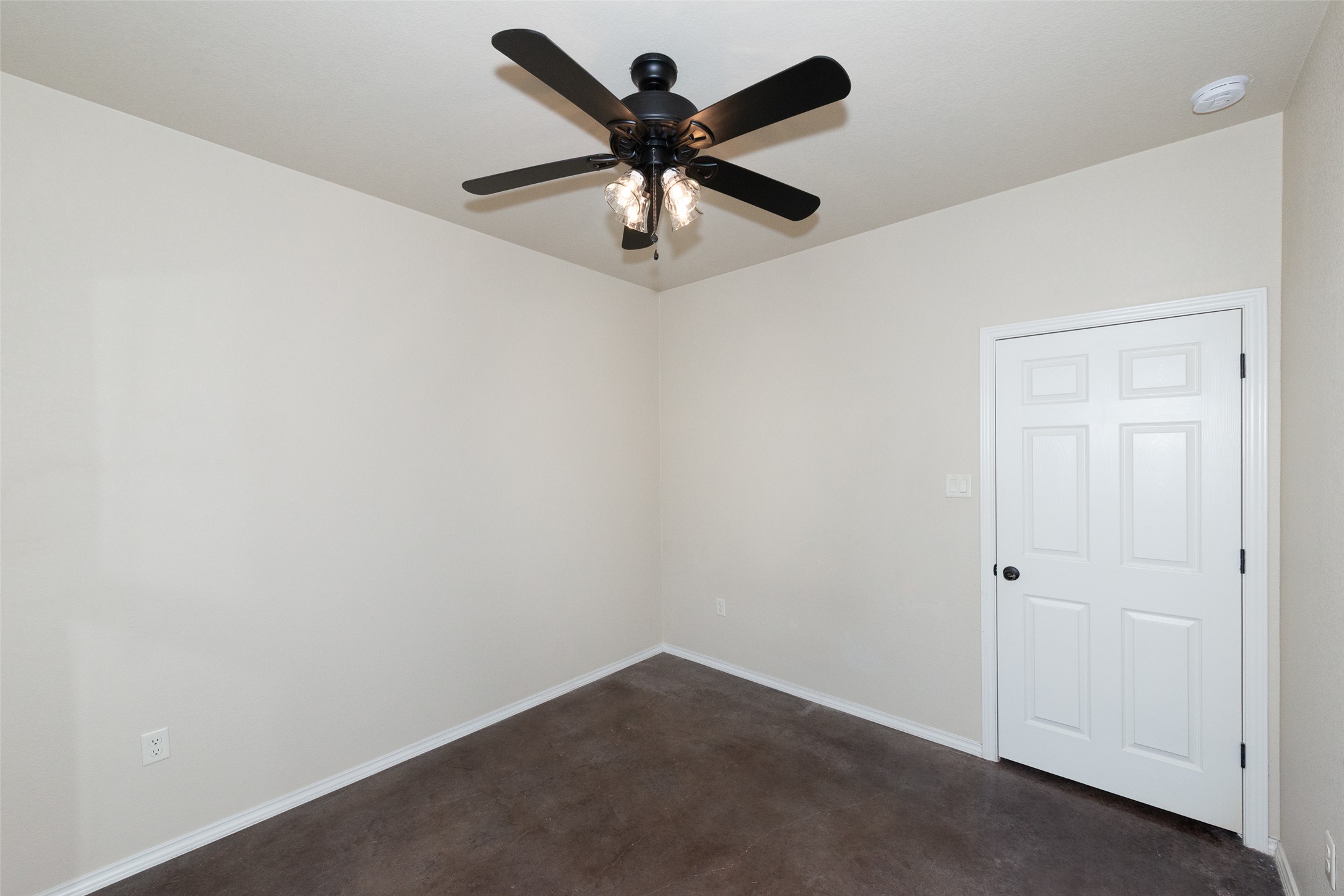 245 Joanne Loop, Unit B Buda, TX 78610 - Photo 18 of 33 Bedroom #3 with closet
