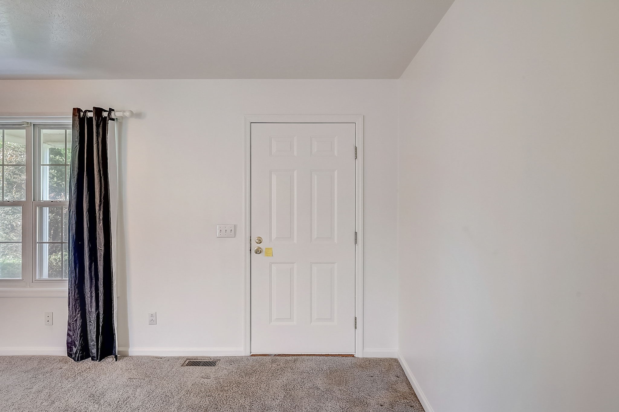 356 Howard Redmon Road Sparta, TN 38583 - Photo 8 of 68 a view of hallway with window