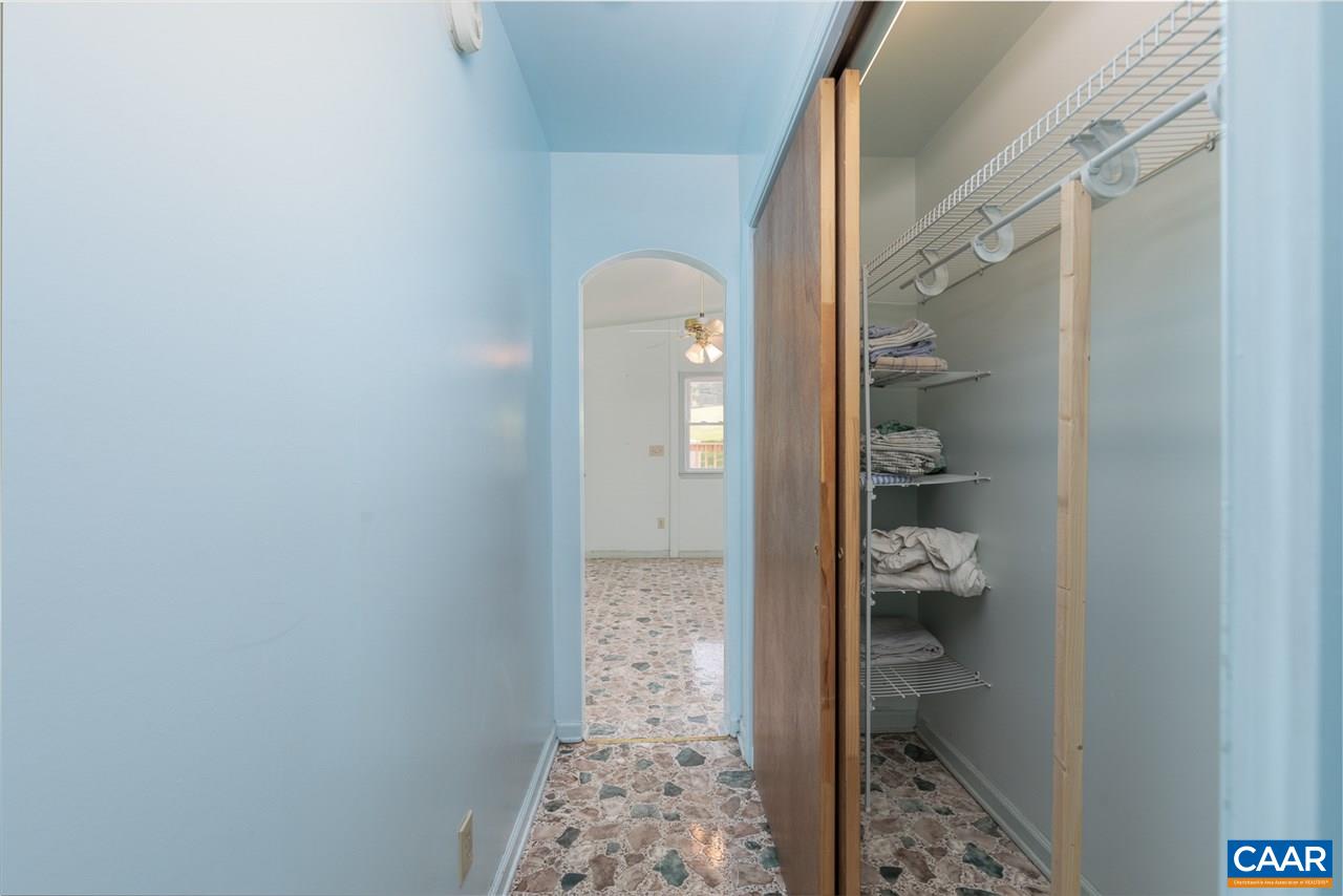 985 Bald Rock Road Verona, VA 24482 - Photo 11 of 42 Gallery Image 11