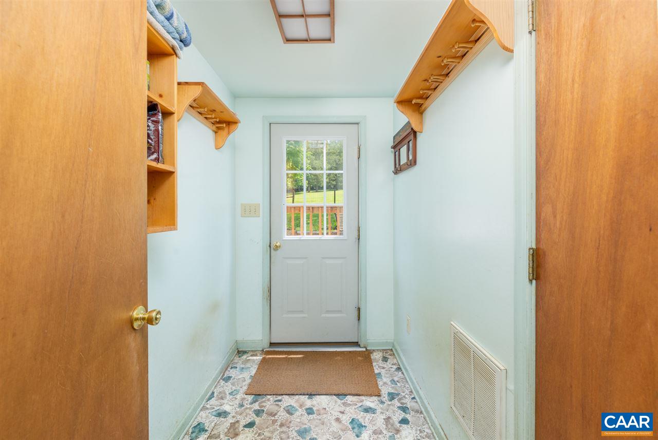 985 Bald Rock Road Verona, VA 24482 - Photo 10 of 42 Gallery Image 10
