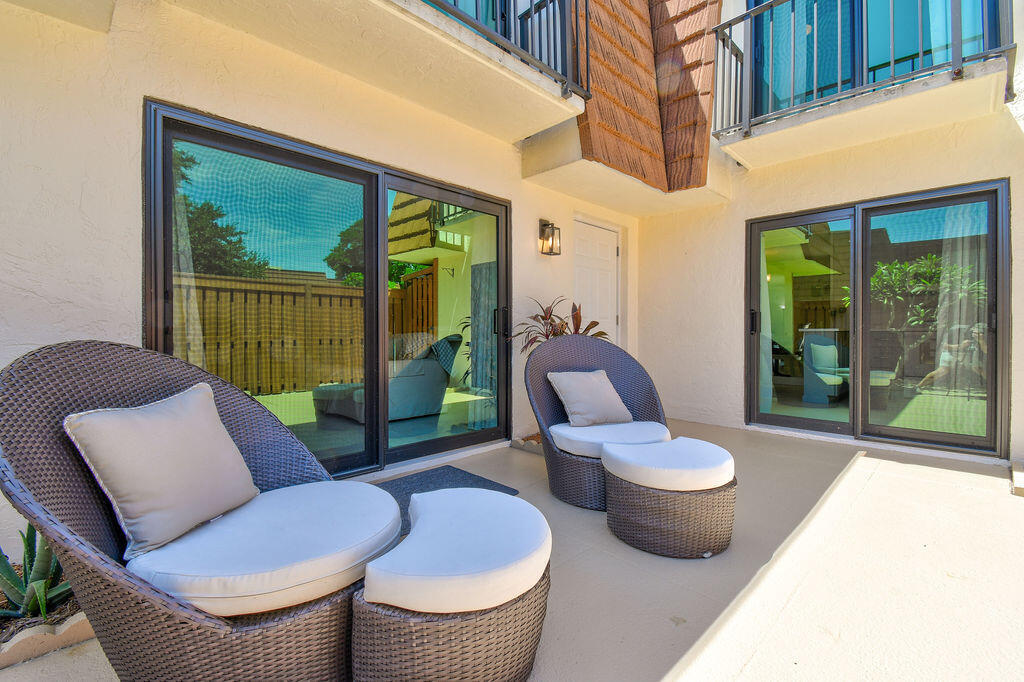 3900 Southeast County Line Road, Unit 22A Jupiter, FL 33469 - Photo 6 of 50 3900CountyLineRd#22A_10