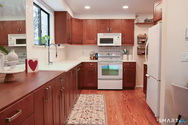 $249,900 | 215 Ledge Drive, Unit 215, Torrington, CT 06790