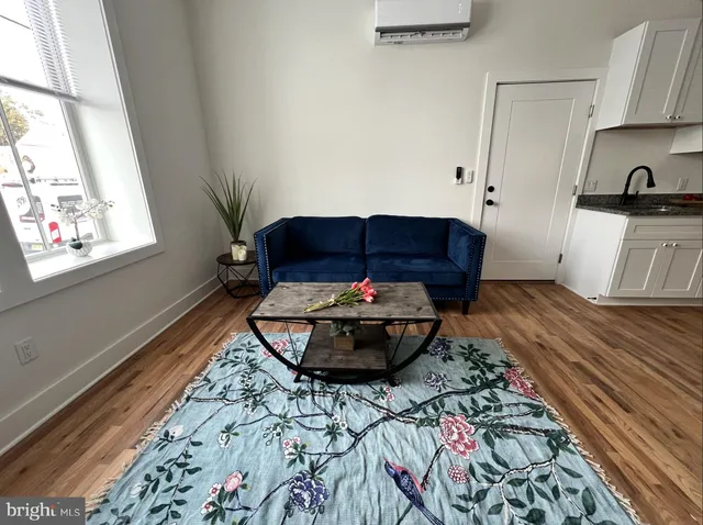 $1,650 | 106 East Broad Street, Unit 1, Burlington, NJ 08016