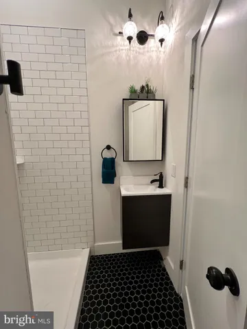 $1,650 | 106 East Broad Street, Unit 1, Burlington, NJ 08016