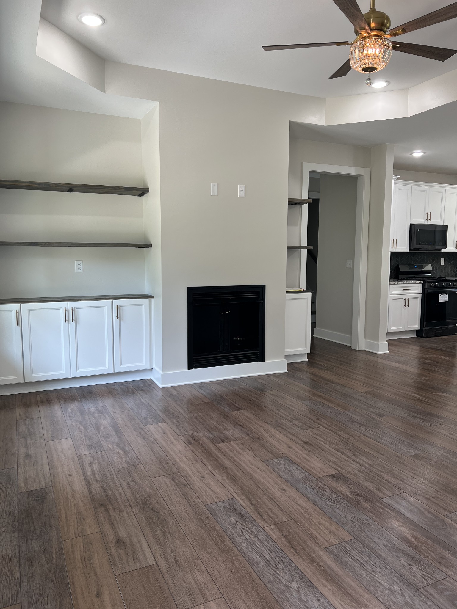 178 Long Road Charlotte, TN 37036 - Photo 5 of 21 Gallery Image 5