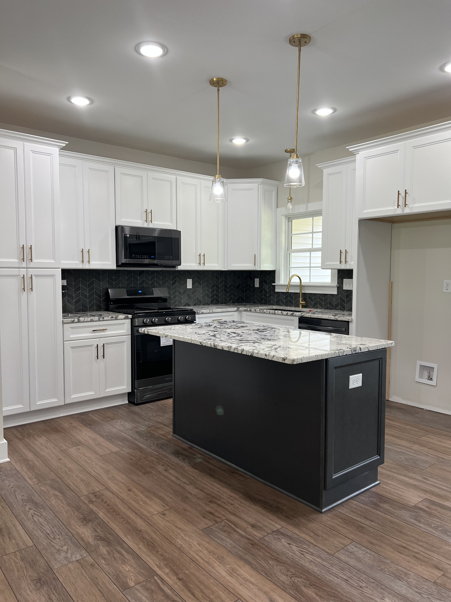 178 Long Road Charlotte, TN 37036 - Photo 7 of 21 Gallery Image 7