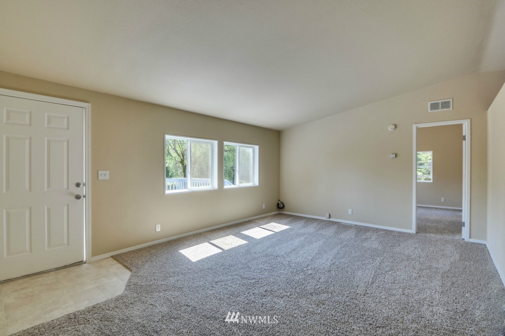 7958 Pipeline Road Sedro-Woolley, WA 98284 - Photo 3 of 16 Gallery Image 3