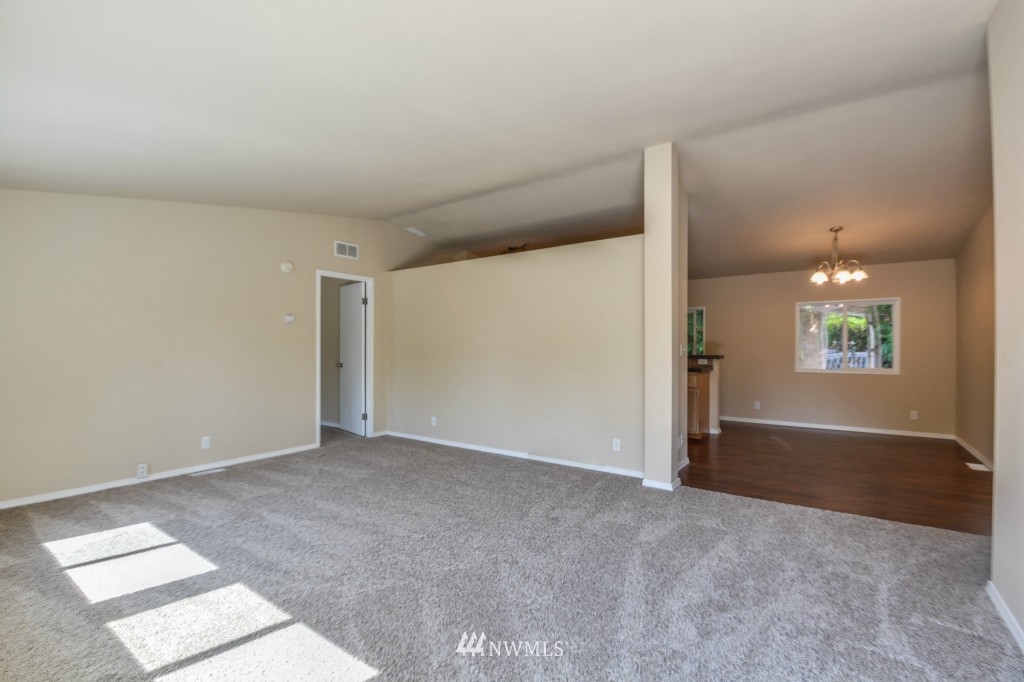 7958 Pipeline Road Sedro-Woolley, WA 98284 - Photo 5 of 16 Gallery Image 5