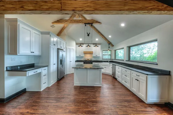 $2,700 | 10725 Joann Street, Willis, TX 77318