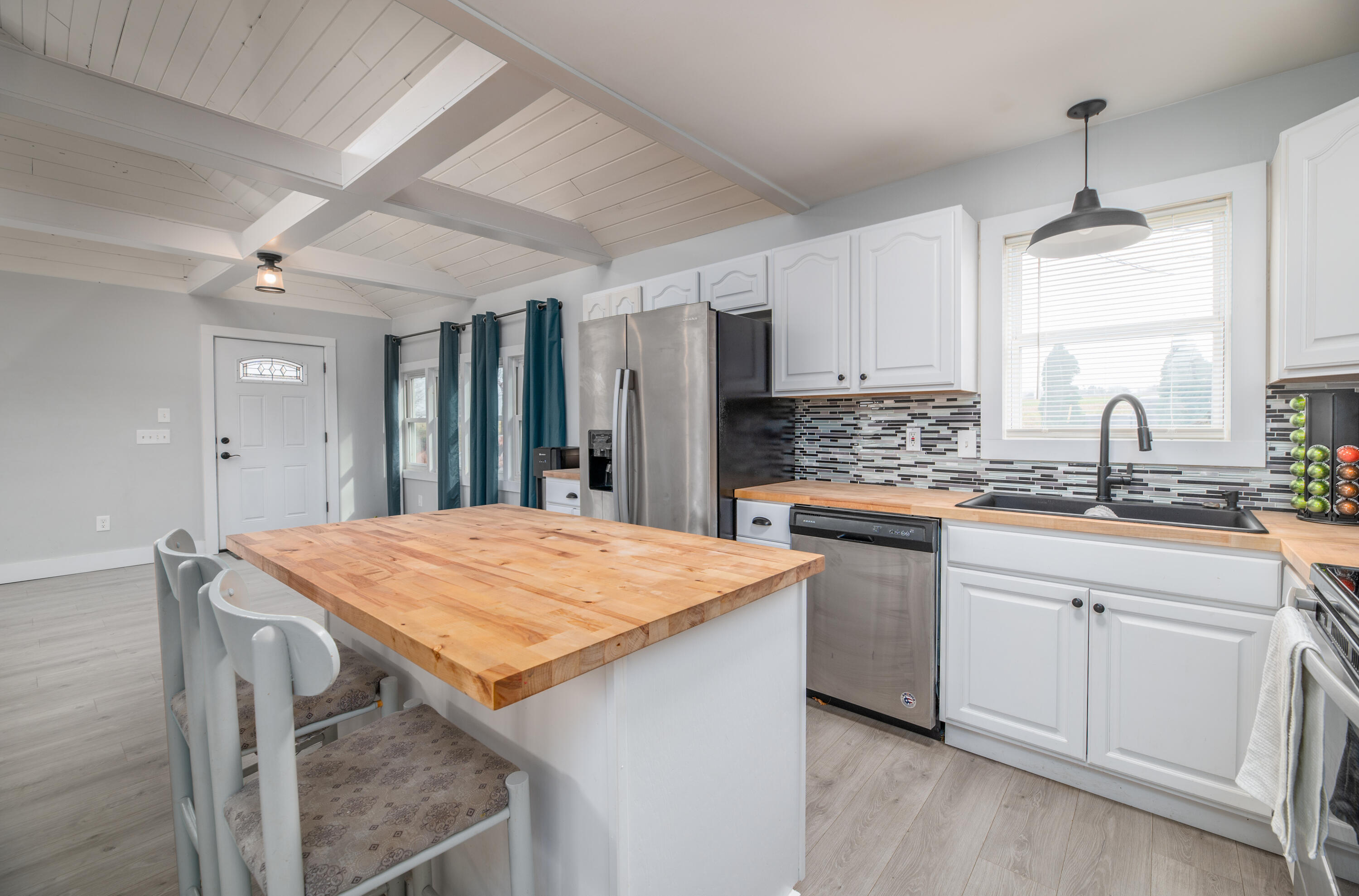 324 Hanson Road South China, ME 04358 - Photo 5 of 34 Interior20