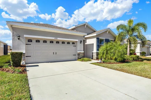 $385,000 | 11935 Cross Vine Drive, Riverview, FL 33579