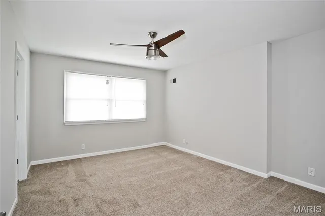 $2,250 | 528 Oakland Hills Drive, Chesterfield, MO 63017