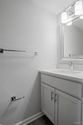 $2,250 | 528 Oakland Hills Drive, Chesterfield, MO 63017