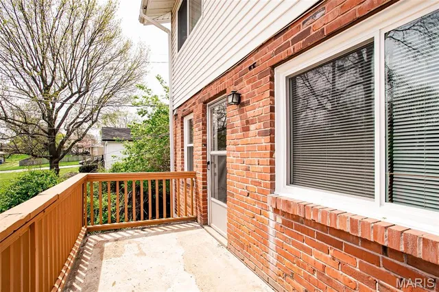 $2,250 | 528 Oakland Hills Drive, Chesterfield, MO 63017