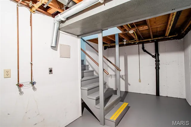 $2,250 | 528 Oakland Hills Drive, Chesterfield, MO 63017