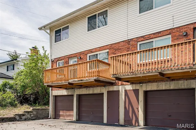 $2,250 | 528 Oakland Hills Drive, Chesterfield, MO 63017