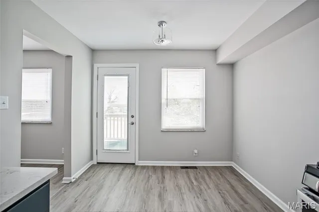 $2,250 | 528 Oakland Hills Drive, Chesterfield, MO 63017