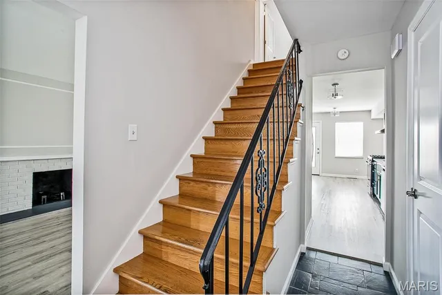 $2,250 | 528 Oakland Hills Drive, Chesterfield, MO 63017