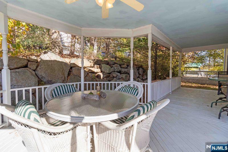 2 Upper Lake Road Oak Ridge, NJ 07438 - Photo 5 of 50