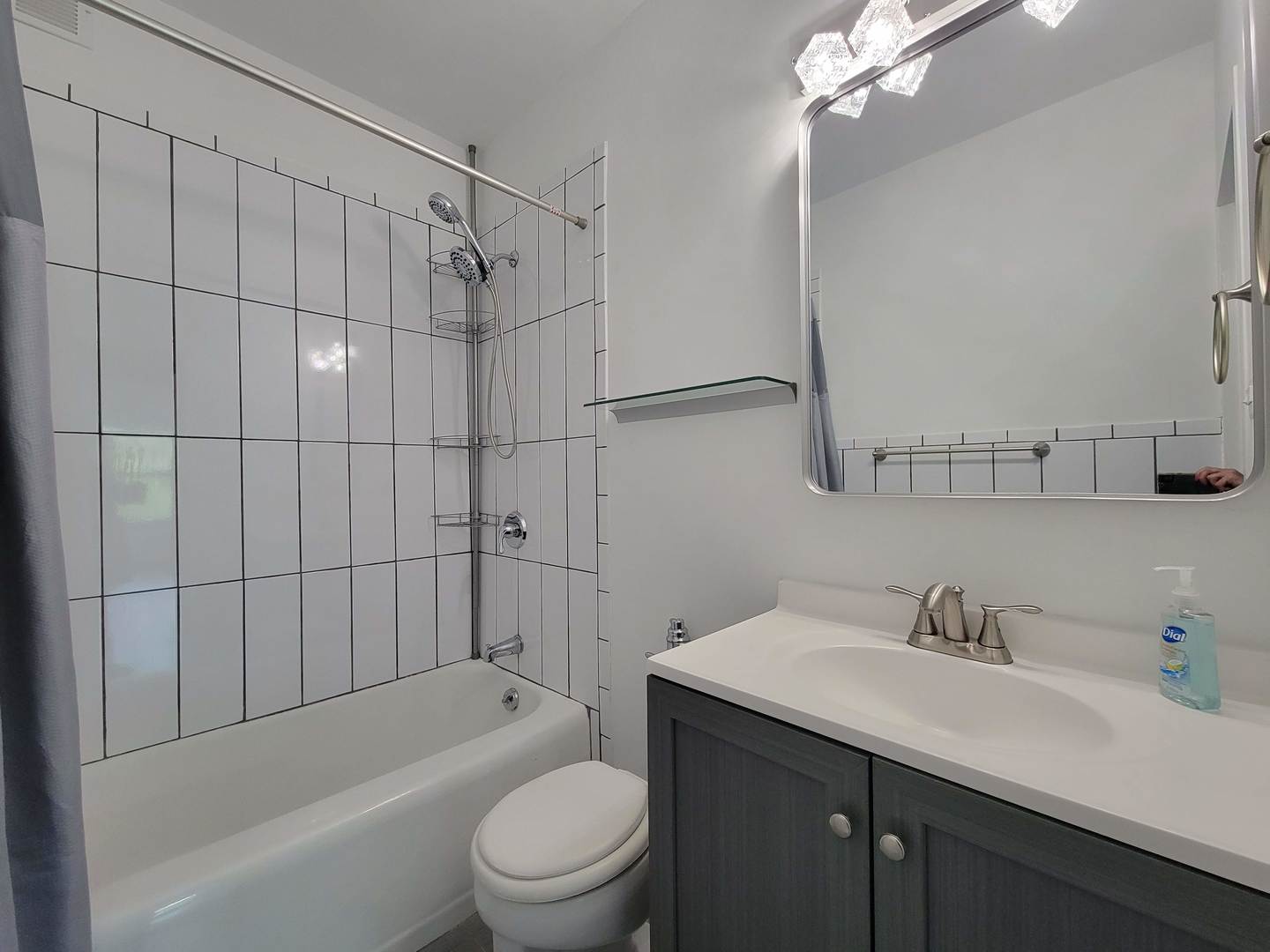 3600 North Lake Shore Drive, Unit 216 Chicago, IL 60613 - Photo 8 of 19