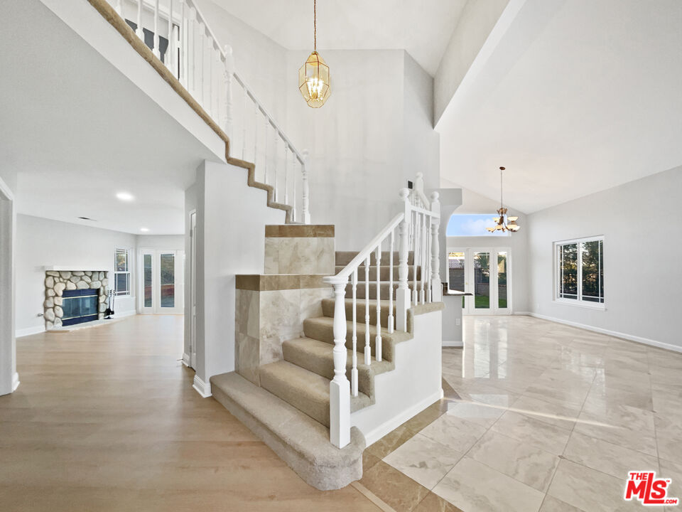 28547 Heather Lane Castaic, CA 91384 - Photo 12 of 31