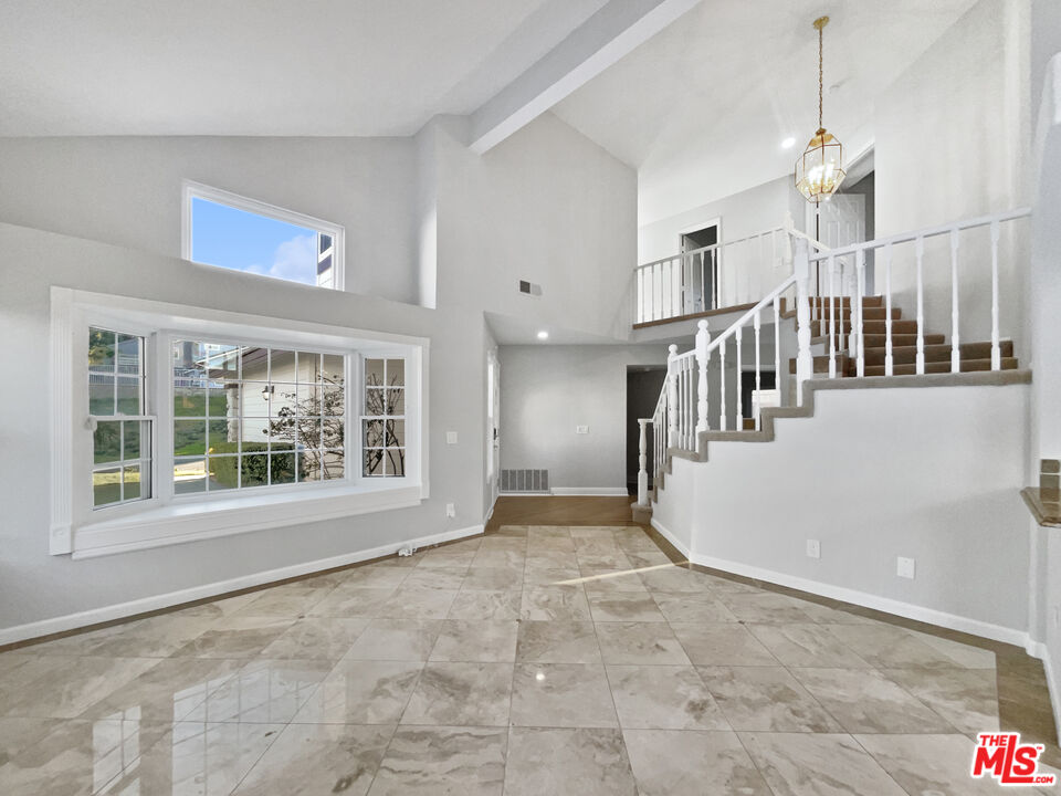 28547 Heather Lane Castaic, CA 91384 - Photo 14 of 31