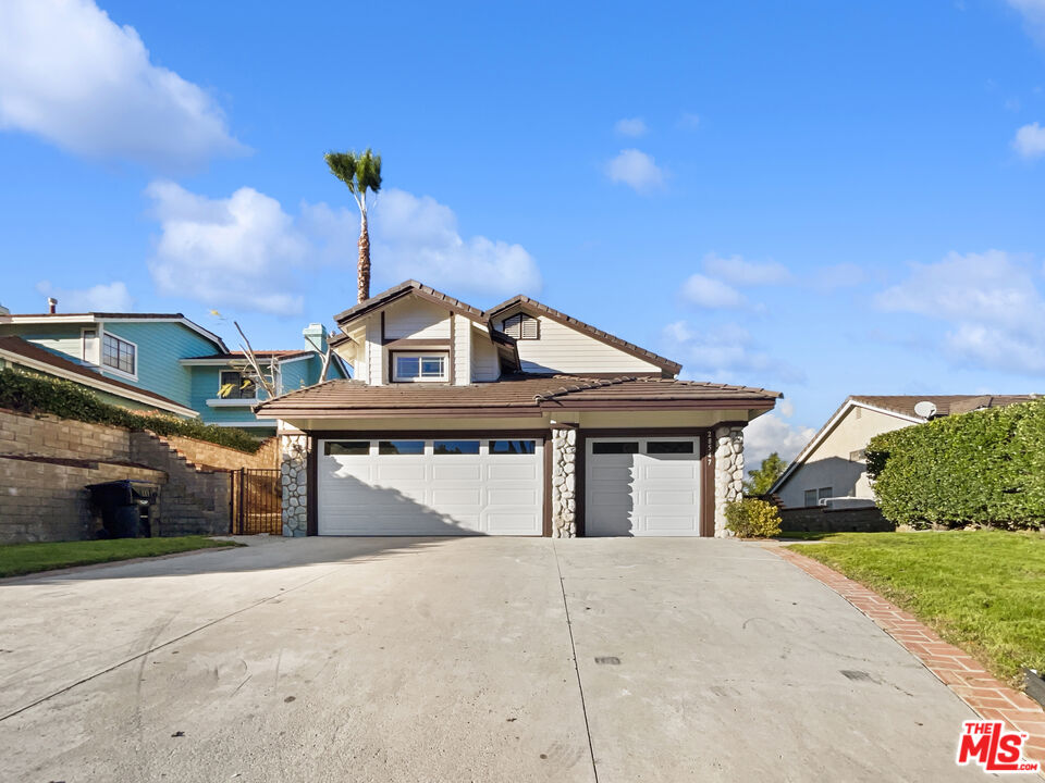 28547 Heather Lane Castaic, CA 91384 - Photo 6 of 31