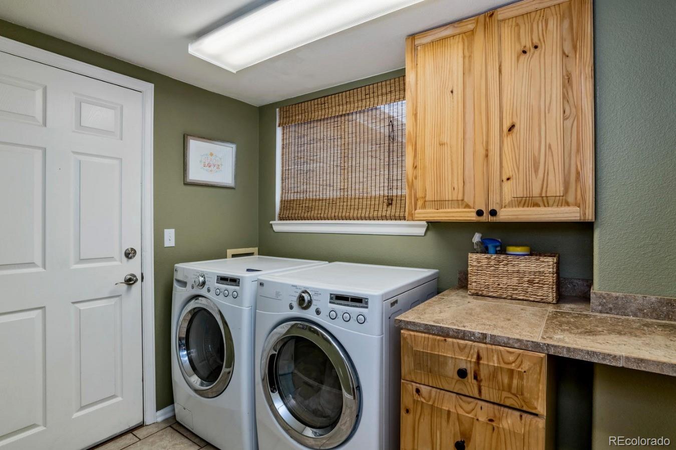 10150 Silver Maple Circle Highlands Ranch, CO 80129 - Photo 17 of 34 Gallery Image 17