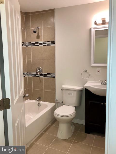 4025 Hilton Road Baltimore, MD 21215 - Photo 6 of 12 Gallery Image 6