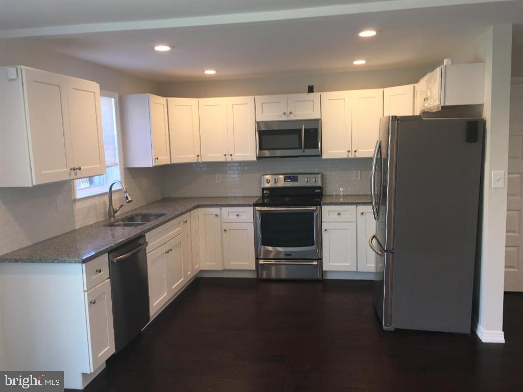 4025 Hilton Road Baltimore, MD 21215 - Photo 10 of 12 Gallery Image 10