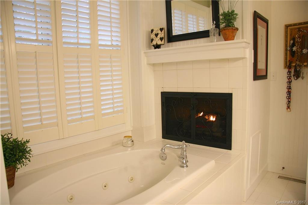 85 Staircase Falls Road Sapphire, NC 28774 - Photo 16 of 24 Gallery Image 16