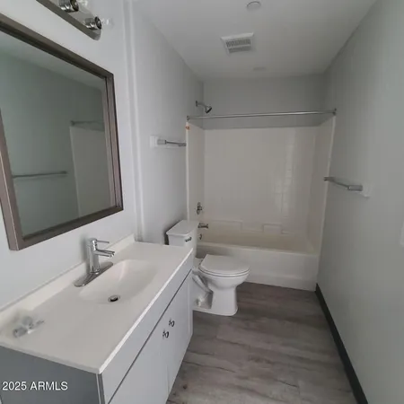 $1,650 | 23 East Illini Street, Unit 212, Phoenix, AZ 85040