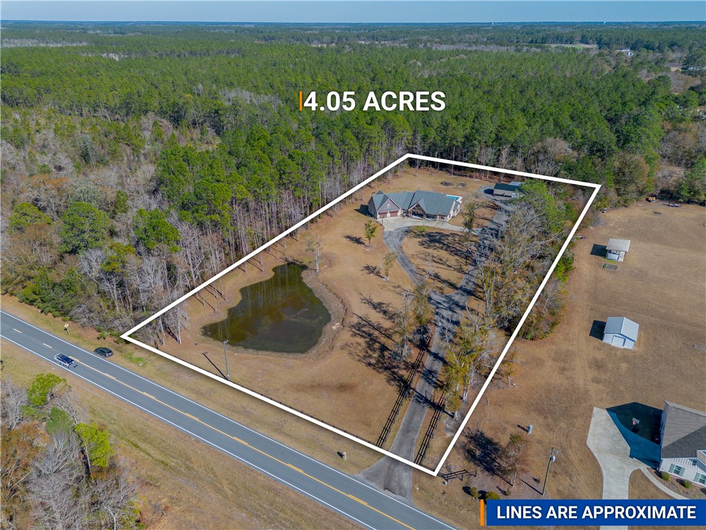 5608 Meadow Wood Road Blackshear, GA 31516 - Photo 3 of 45