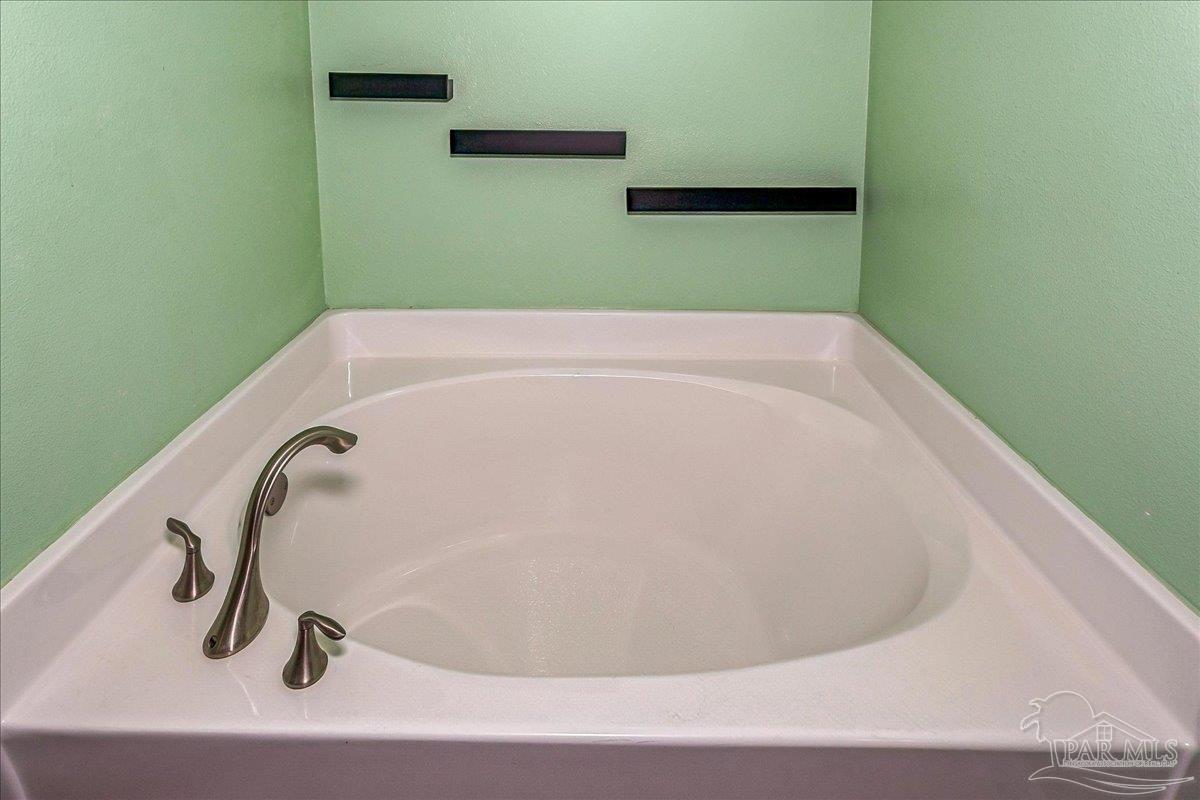 897 Jacobs Way Cantonment, FL 32533 - Photo 17 of 38