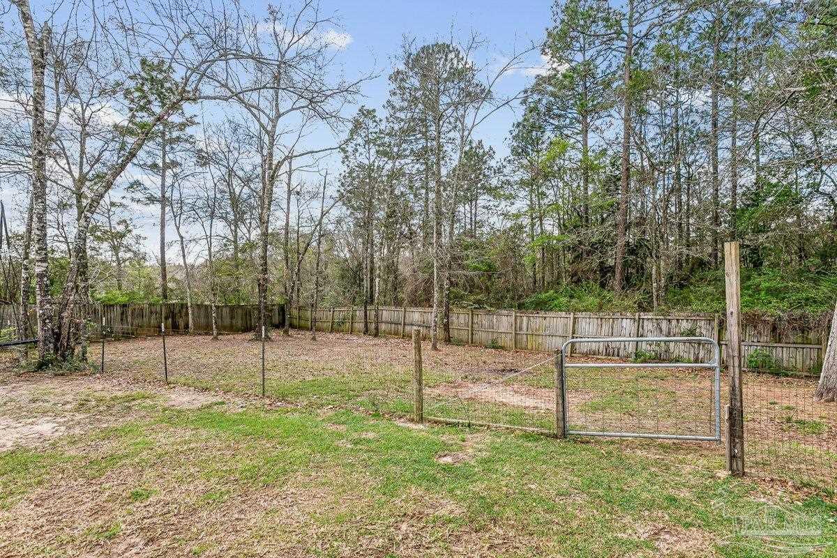 897 Jacobs Way Cantonment, FL 32533 - Photo 4 of 38