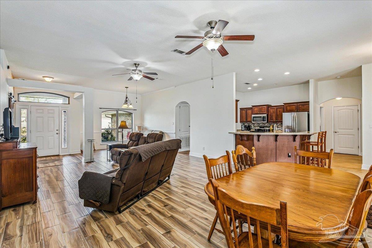 897 Jacobs Way Cantonment, FL 32533 - Photo 10 of 38