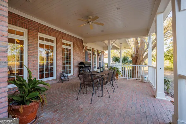 $749,900 | 708 Town And Country Drive, Adel, GA 31620